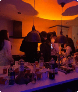 Les meilleures idées de soirée Halloween à organiser entre amis (édition 2025)